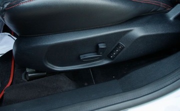 Ford Mondeo IV Sedan 2.0 Duratorq TDCi DPF 140KM 2009 Ford Mondeo 2.0 TDCI Titanium S Navi Polskor BiXenon PDC Grzana szyba CONV, zdjęcie 19