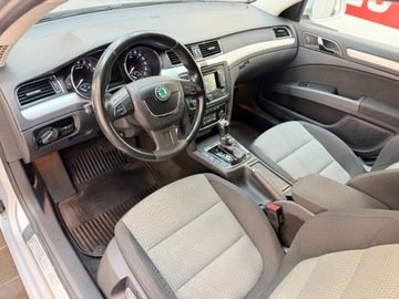 Skoda Superb II Sedan 2.0 TDI CR DPF 140KM 2013 Skoda Superb duze rodzinne kombi w 4x4 z automatyczna skrzynia dsg w bogat, zdjęcie 23