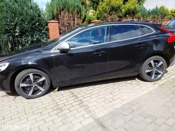 Volvo V40 II Hatchback Facelifting 1.5 T3 152KM 2019 Volvo V40 II 1.5 T3 R-Design automat, bogate wyposażenie, gwarancja, zdjęcie 4