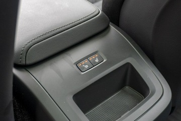 Volvo XC60 II Crossover Plug-In Facelifting 2.0 T6 350KM 2024 Volvo XC 60 YV1UZH4V0S1132937, zdjęcie 10