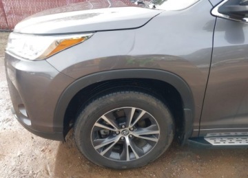 Toyota Highlander III 2023 Toyota Highlander 2023r., XLE, 2.4L, od ubezpieczalni 2.4 Benzyna 265KM, zdjęcie 3