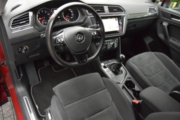 Volkswagen Tiguan II SUV 1.4 TSI 125KM 2018 Nowy Rozrząd, Kamera, Masaże, NAVI, Full LED,Koła x2, Gwarancja, BLACK WEEK, zdjęcie 17
