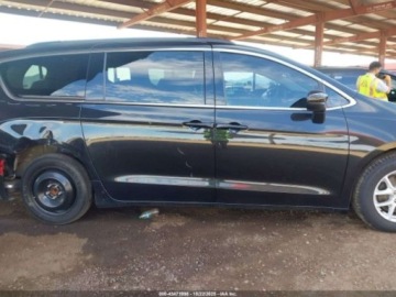 Chrysler Voyager V 2020 Chrysler Voyager 2020 r.,3,6L LXI 3.6 Benzyna 287KM, zdjęcie 14