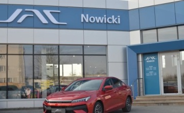 JAC 2026 JAC J7 1.5 Benzyna 136KM, zdjęcie 1