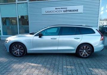 Volvo V60 II  2024 Volvo V60 2.0 398KM T6 AWD Plug-in Hybrid BLIS Kamera360 HarmanKardon ASO, zdjęcie 3