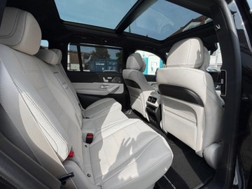 Mercedes GLS X167 SUV Facelifting 3.0 450d 367KM 2025 MERCEDES-BENZ GLS 450 d 4-MATIC AMG Line 3.0 (367KM) 2025, zdjęcie 13