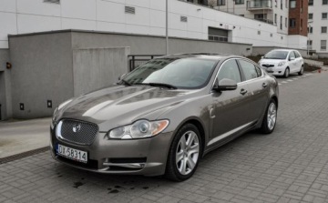 Jaguar XF I Sedan 3.0D V6 S 275KM 2010