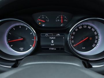 Opel Astra K Hatchback 5d 1.4 Turbo 125KM 2015 Opel Astra 1.4 T, Klima, Tempomat, Parktronic, zdjęcie 10