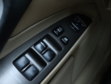 Lexus IS II Sedan 220d 177KM 2007 Lexus IS 220 d, Salon Polska, 174 KM, Klima, zdjęcie 17