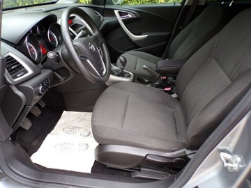 Opel Astra J Hatchback 5d 1.6 Twinport ECOTEC 115KM 2010 Opel Astra KLIMATYZACJA, zdjęcie 17