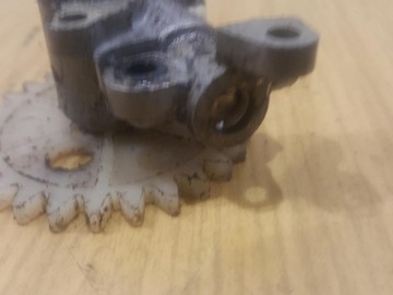 STIHL 030 AV POMPA POMPKA OLEJU OLEJOWA