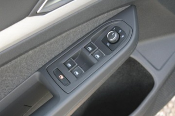 Volkswagen Golf VIII Hatchback 2.0 TDI SCR 115KM 2022 Volkswagen Golf LIFE Asystent Salon PL, zdjęcie 17