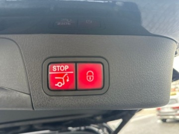 Mercedes GLB SUV 1.3 200 163KM 2023 Mercedes-Benz GLB 200 4 MATIC AMGLedKeyless-GoSalon PL 1.3 Benzyna 163KM, zdjęcie 9