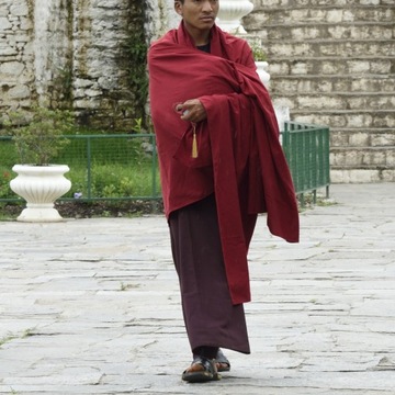 КРАСНО-СЕРЫЙ ДЕРЕВЯННЫЙ АЛТАРЬ