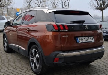 Peugeot 3008 II Crossover 1.2 PureTech 130KM 2019 Peugeot 3008 Peugeot 3008 1,2 PureTech GPF Allure SS EAT8 po wymianie ro, zdjęcie 5