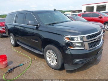 Chevrolet Suburban GMT900 2019 Chevrolet Suburban Lt 2019 5.3 Benzyna 355KM, zdjęcie 6