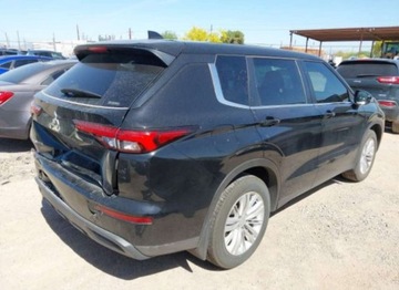 Mitsubishi Outlander III 2022 Mitsubishi Outlander 2022, 2.5L, 4x4, ES, od u..., zdjęcie 3