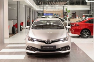 Toyota Auris II Hatchback 5d Facelifting 1.6 Valvematic 132KM 2017 Toyota Auris 1.6 Premium LPG 1.6 Benzyna 132KM