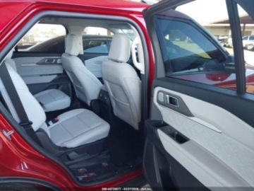 Ford Explorer VI 2026 Ford Explorer Platinum 2026 2.3 Benzyna 300KM, zdjęcie 12