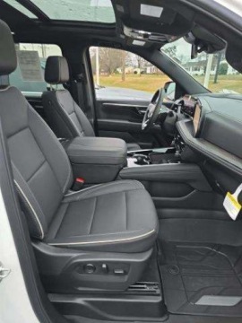 Chevrolet Suburban GMT900 2025 Chevrolet Suburban Premier 1LZ 2025 5.3 Benzyna 355KM, zdjęcie 9