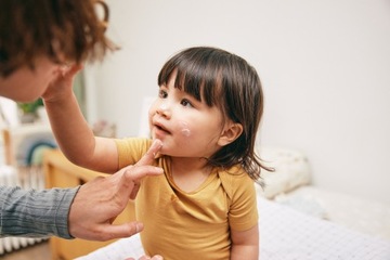 Набор MUSTELA: Молочко SPF50+ 40 мл Stelatopia 40 мл КРАТКАЯ ДАТА: 04.01.2024