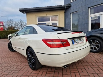 Mercedes Klasa E W212 Coupe 200 CGI BlueEFFICIENCY 184KM 2010 Mercedes E 200 Coupe Avantgarde Automat Kamera Nav, zdjęcie 10