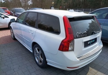 Volvo V50 2.4 D5 180KM 2010 Volvo V50 D5 R-Design Momentum 2.4 Diesel 180KM, zdjęcie 4