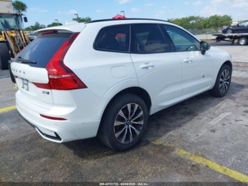 Volvo XC60 II 2024 Volvo XC 60 B5 Plus Dark Theme 2024 2.0l 2.0 Benzyna 247KM, zdjęcie 5