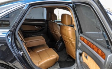 Audi A8 D3 Sedan 4.2 V8 TDI 326KM 2009 Audi A8 4,2TDI (326KM) 2009 r. Quattro Long Lift 4.1 Diesel 326KM, zdjęcie 12