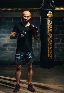 ПУСТОЙ БОКСЕРСКИЙ ГРУШ ДО 70 КГ 130 СМ, ЧЕРНО-ЗОЛОТОЙ DBX BUSHIDO