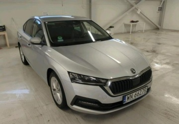 Skoda Octavia IV Liftback 1.5 TSI EVO 150KM 2022 Skoda Octavia Maly przebieg Polski salon FV 23 1.5 Benzyna 150KM, zdjęcie 2