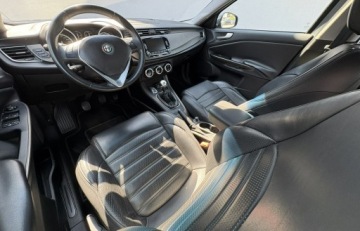 Alfa Romeo Giulietta Nuova II Hatchback 5d Facelifting 2.0 JTD 16v 170KM 2014 Alfa Romeo Giulietta 2.0 JTDM | 106 tyś., zdjęcie 6