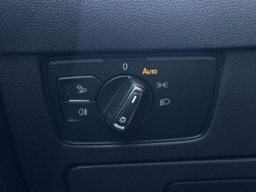 Volkswagen Arteon Fastback Facelifting 2.0 TSI 190KM 2024 Volkswagen Arteon R-Line Reflektory LED Keyless Lane Assist Tempomat Cyfro, zdjęcie 17