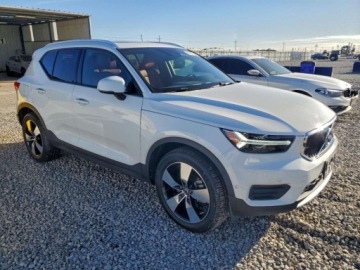 Volvo XC40 Crossover 2.0 T5 247KM 2019 Volvo XC 40 2019 VOLVO XC40 T5 MOMENTUM 2.0 Benzyna 247KM, zdjęcie 3