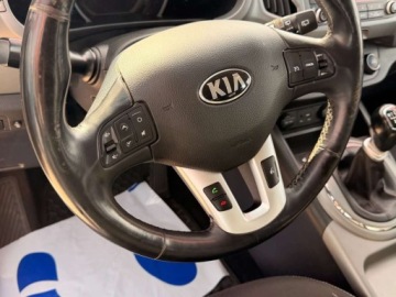 Kia Sportage III SUV Facelifting 1.7 CRDi 115KM 2015 Kia Sportage Biala perla Swietny stan Grzana kierownica 1.7 Diesel, zdjęcie 15