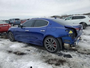 Maserati Ghibli III 2022 Maserati Ghibli Modena, 2022r., 4x4, 3.0L 3.0 Benzyna 424KM, zdjęcie 3