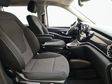 Mercedes Klasa V W447 Długi Facelifting 2.0 220d 163KM 2021 Mercedes-Benz V 220 d 9G-Tronic/163KM, zdjęcie 15