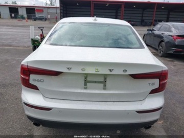 Volvo S60 III 2021 Volvo S60 T5 Momentum 2021 2.0 Benzyna 250KM, zdjęcie 4