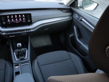 Skoda Octavia IV Liftback 1.5 TSI EVO 150KM 2022 Skoda Octavia 1.5 TSI, Salon Polska, zdjęcie 7