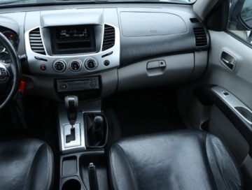 Mitsubishi L200 IV 2011 Mitsubishi L200 2.5 DI-D, Salon Polska, zdjęcie 7