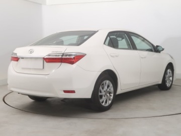 Toyota Corolla XI Sedan 1.6 Valvematic 132KM 2016 Toyota Corolla 1.6 Valvematic, Salon Polska, zdjęcie 4