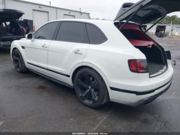 Bentley Bentayga 2018 Bentley Bentayga W12 2018 6.8 Benzyna 608KM, zdjęcie 2