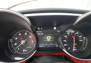 Alfa Romeo Giulia II Sedan Facelifting 2.0 Turbo 280KM 2021 Alfa Romeo Giulia Auta z USA - Zapytaj o wiecej ofert 2.0 Benzyna 280KM, zdjęcie 12