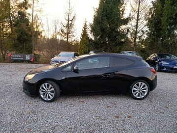 Opel Astra J GTC 1.4 Turbo ECOTEC 140KM 2017 Opel Astra GTC Zadbany bdb stan, zdjęcie 2