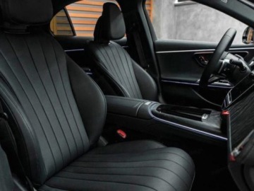 Mercedes Klasa E W214 Sedan 2.0 220d 197KM 2026 E Klasa 220 d 4-Matic AMG 2.0 (moc 197 KM) 2026, zdjęcie 4
