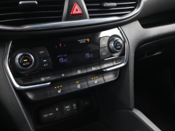 Hyundai Santa Fe IV SUV 2.0 CRDi 185KM 2020 Hyundai Santa Fe 2.0 CRDi, Salon Polska, zdjęcie 17