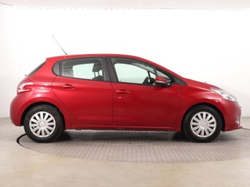 Peugeot 208 I Hatchback 3d 1.2 VTI 82KM 2013 Peugeot 208 1.2 PureTech, Salon Polska, Klima, zdjęcie 5