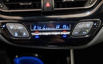 Toyota C-HR I Crossover 1.8 Hybrid 122KM 2018 Toyota C-HR 1.8 Hybrid Prestige 1.8 Hybryda 122KM, zdjęcie 28