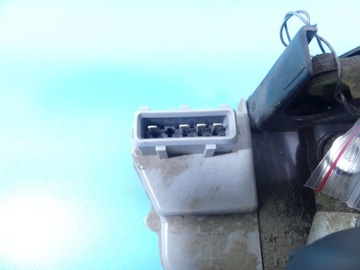 ZÁMEK ZADNÍ PRAVÝ PULT KALINA 04-09