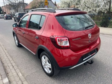 Dacia Sandero II Hatchback 5d 1.5 dCi 90KM 2015 Dacia Sandero Stepway 1.5 DCi Stepway Nawigacja El.Szyby El.Lusterka Relin, zdjęcie 1